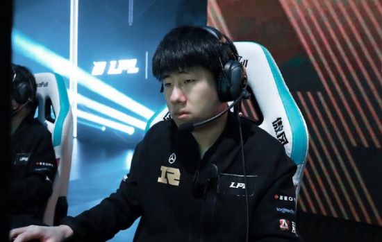 Uzi透露S15抽签未被邀请 直播计划未成行